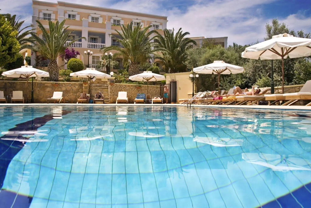 Crithonis Paradise Hotel