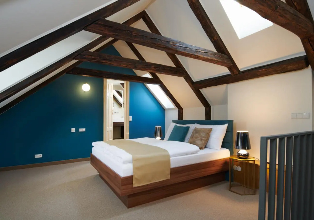 Golden Angel Suites by Adrez
