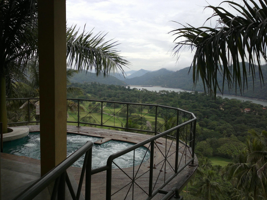 The Albatross, Kandy