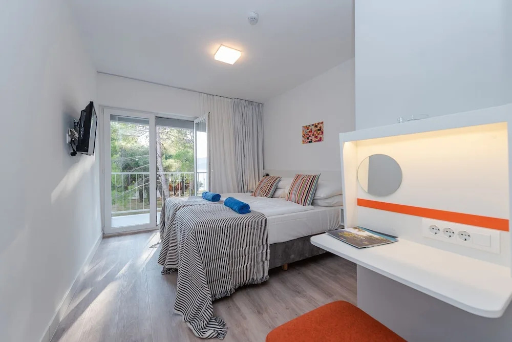 House With one Bedroom in Starigrad, With Wonderful sea View and Furni