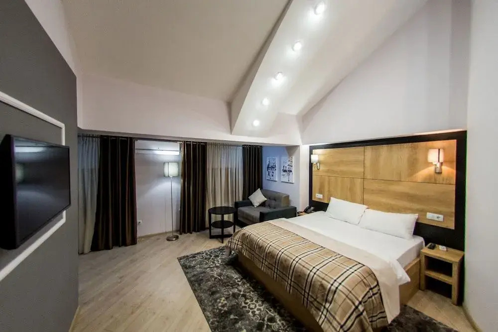 Mon Ami Villa