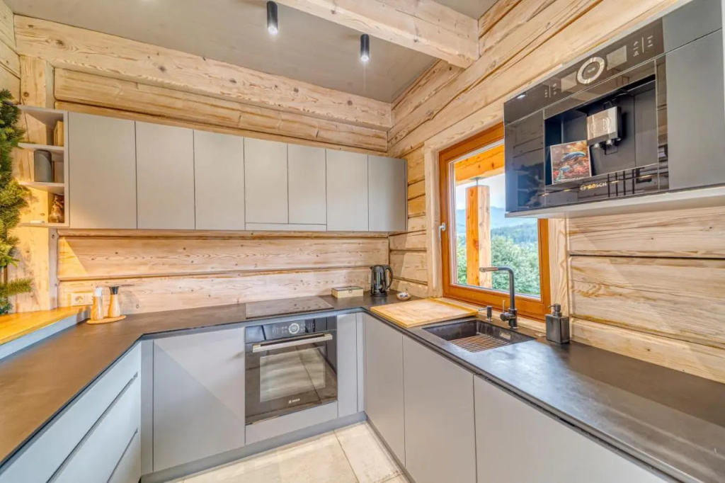 Pine Tree Chalet