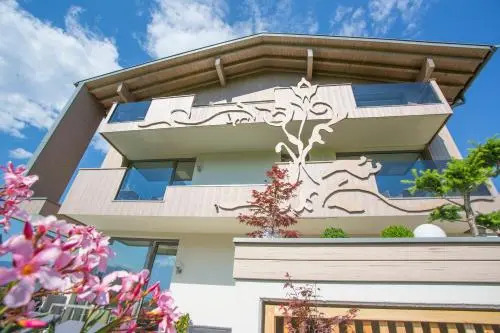 Enjoy The Alps - Aparthotel