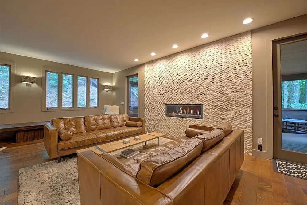 Mountain Cove 7 Bedroom Home