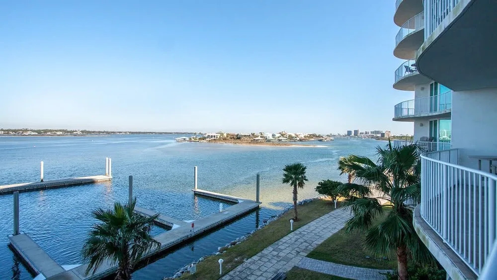 Three Bedroom With Balcony Bay View - Unit Crd0206