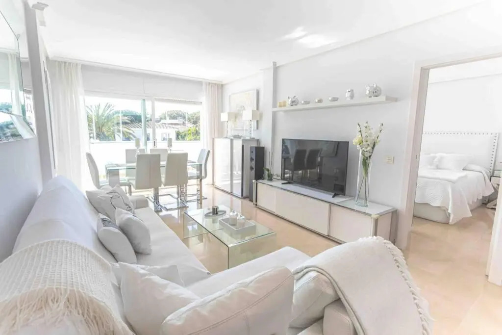 Brigth Apartment/2BED/2BATH/100m beach/Sea Views