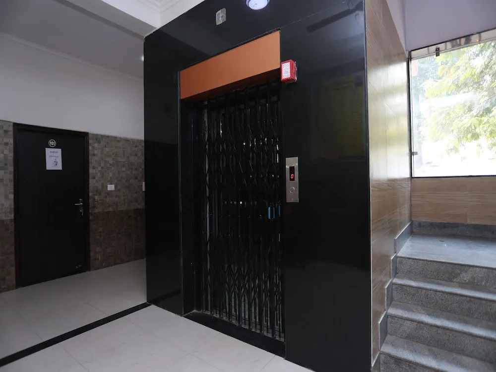 OYO 26931 Madhav Bhavan