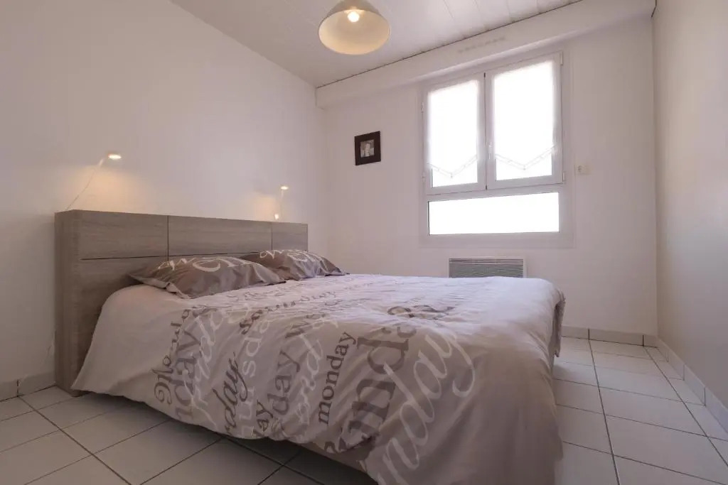 Un appartement sur la marina de St-Gilles