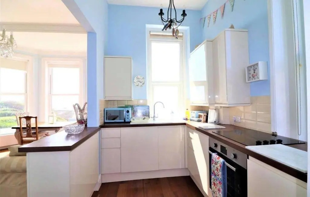 No 1 Alexandra Gardens, Flat 2