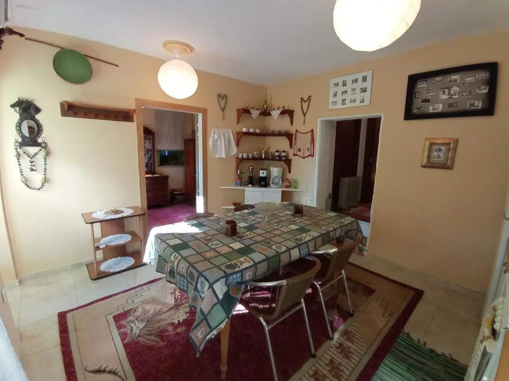 Kalderimi 'Olive Green' Traditional House
