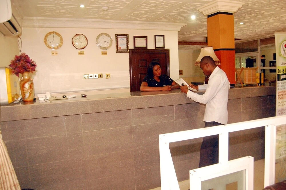 De-b Garden Hotel