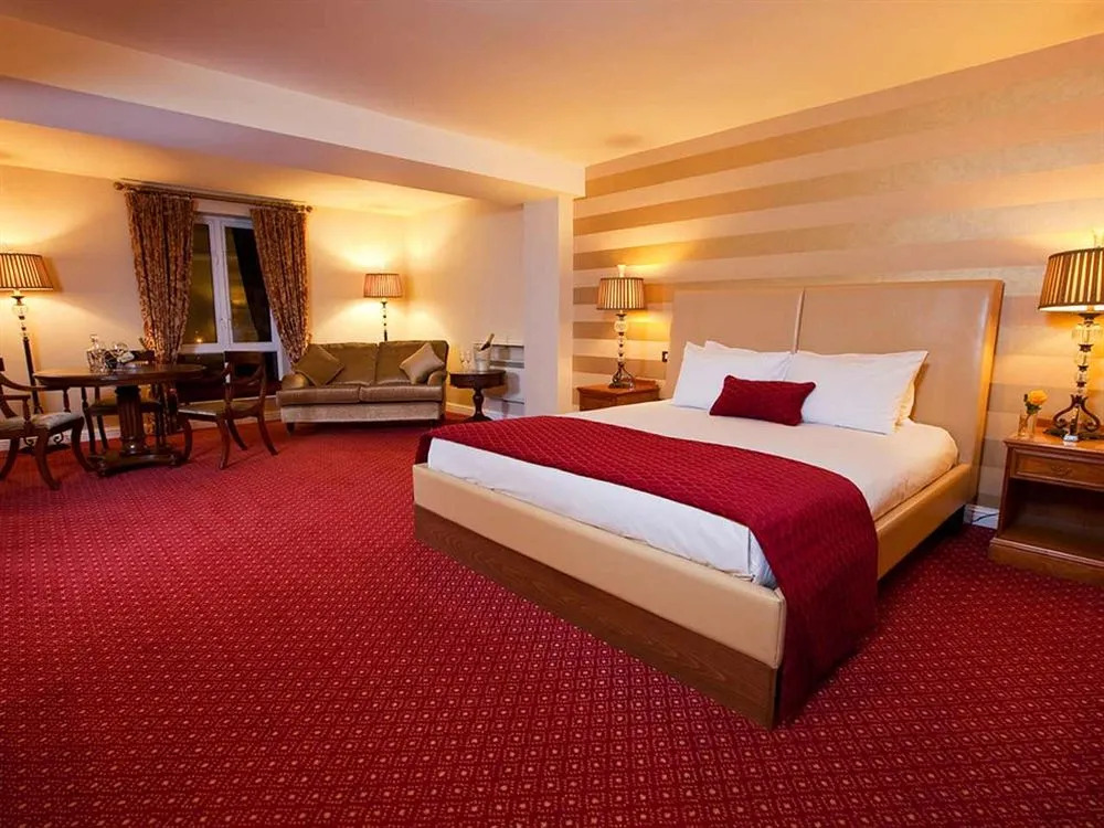 Galway Bay Hotel Conference & Leisure Centre