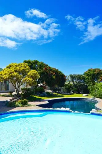 63 Whalerock Estate