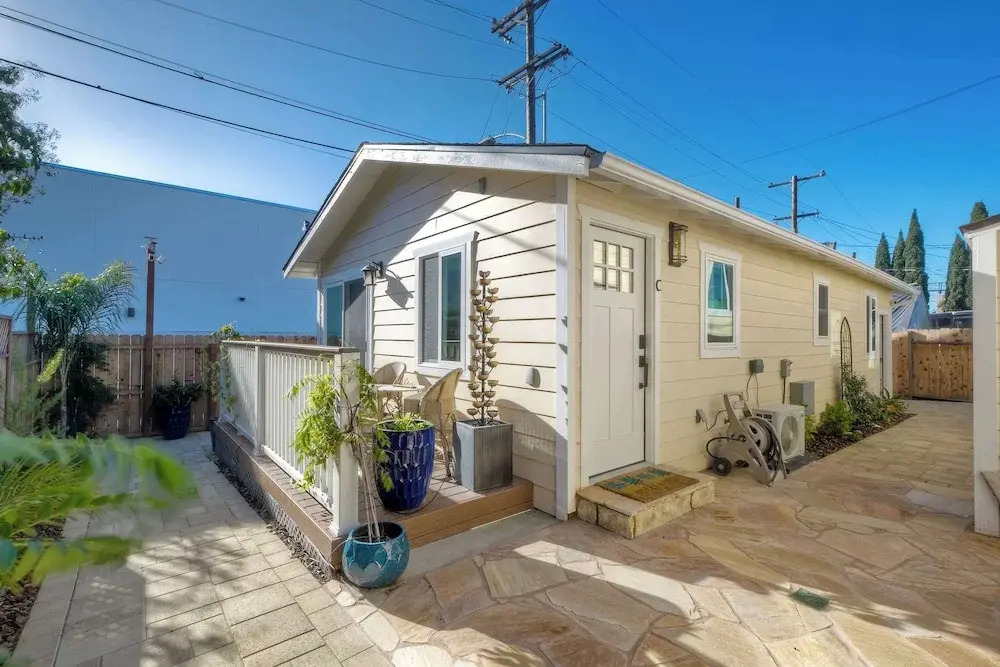 Monarch Cove - Unit C  For 4ppl