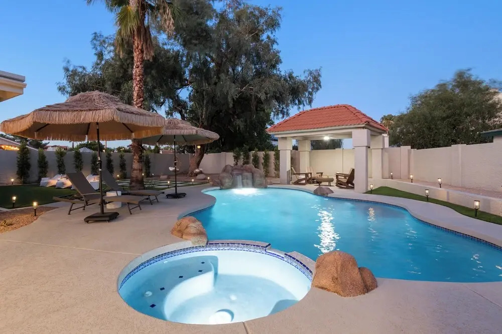 Solara - Pool & Spa - Sauna & Cold Plunge