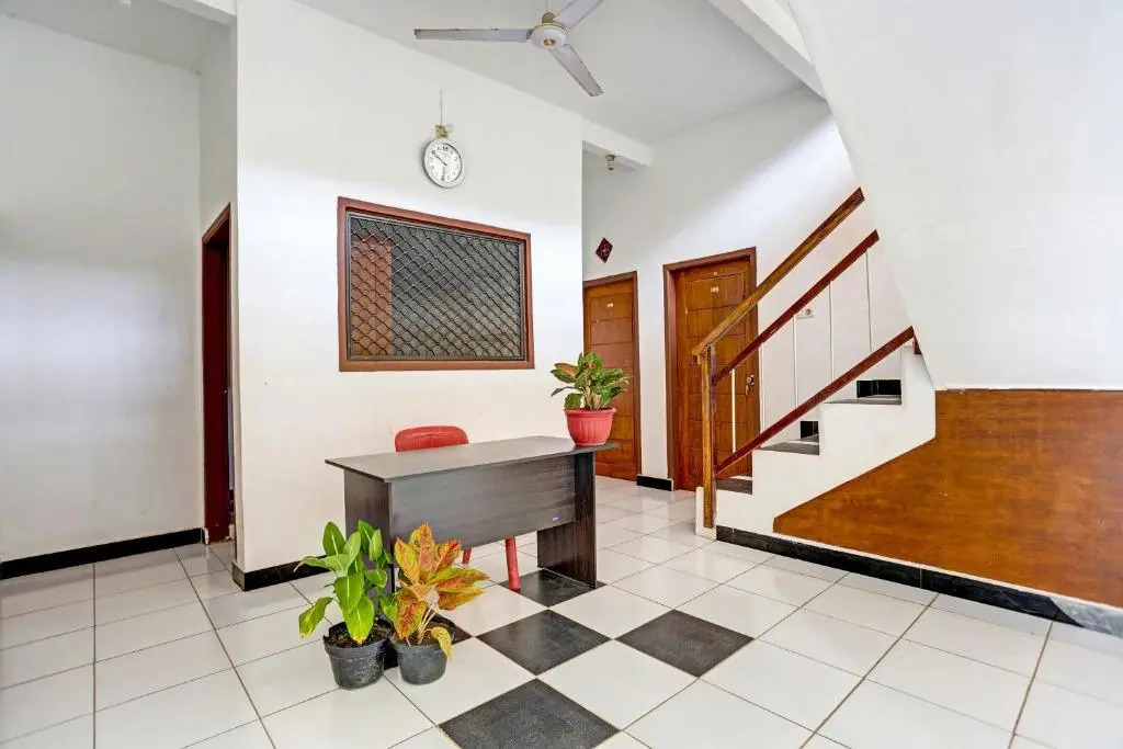 OYO 91773 Ab Homestay