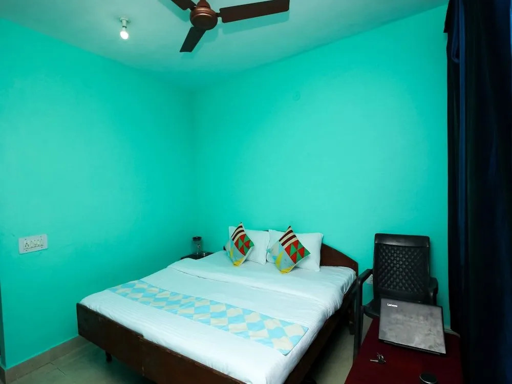 OYO Home 17323 Cozy Stay