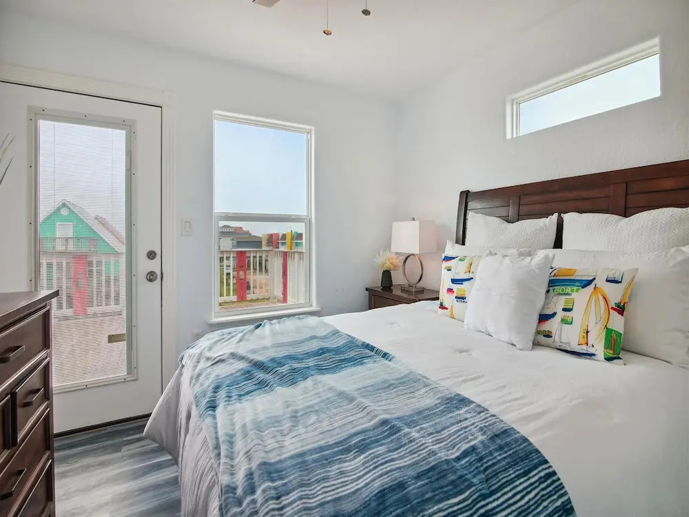 Birds of Paradise by Ryson Vacation Rentals