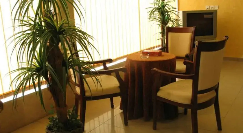 Al Narjes Suites