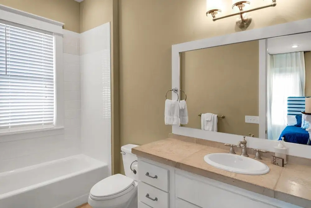 32 E Park Place Duplex #802