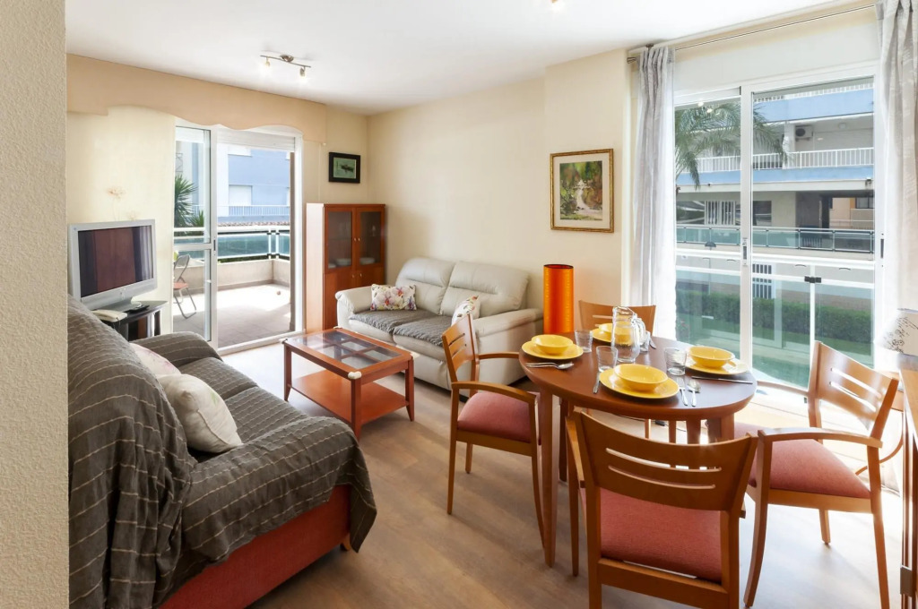 CORALINA - Apartment with shared pool in Playa de Gandia. Free WiFi