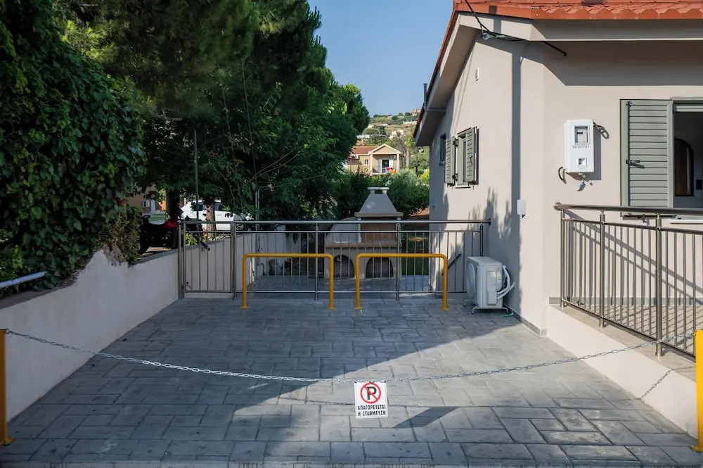 Makris Gialos Lemon Cottage in Lassi Kefalonia