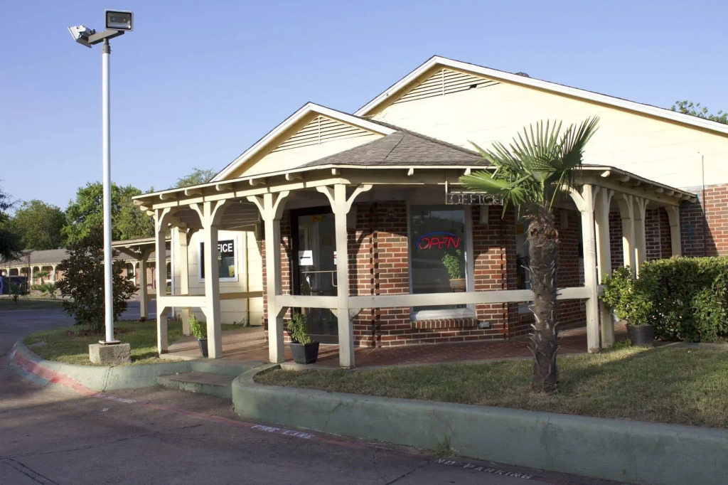 Inn of the Dove Dallas
