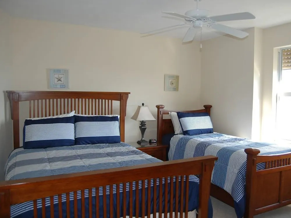 Dimucci TT 1108 3 Bedrooms 3 Bathrooms Condo