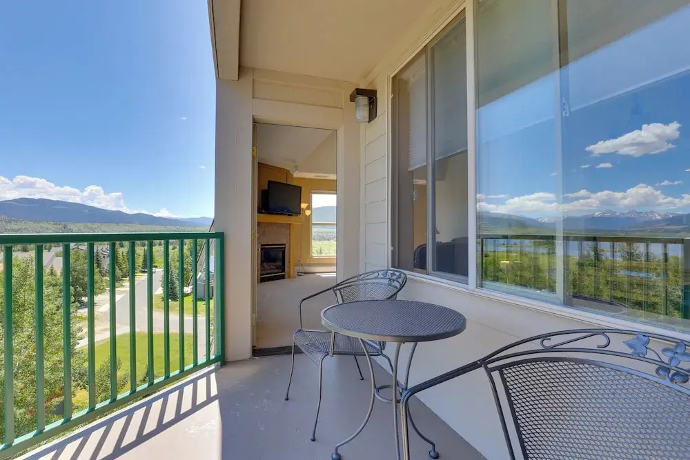 360 Mtn Views & Shared Hot Tub: Cozy Frisco Condo!