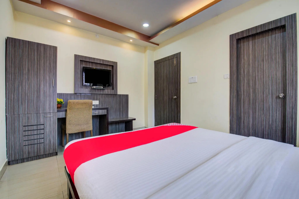 OYO Flagship 1805 Blue Orchid Corporate Inn