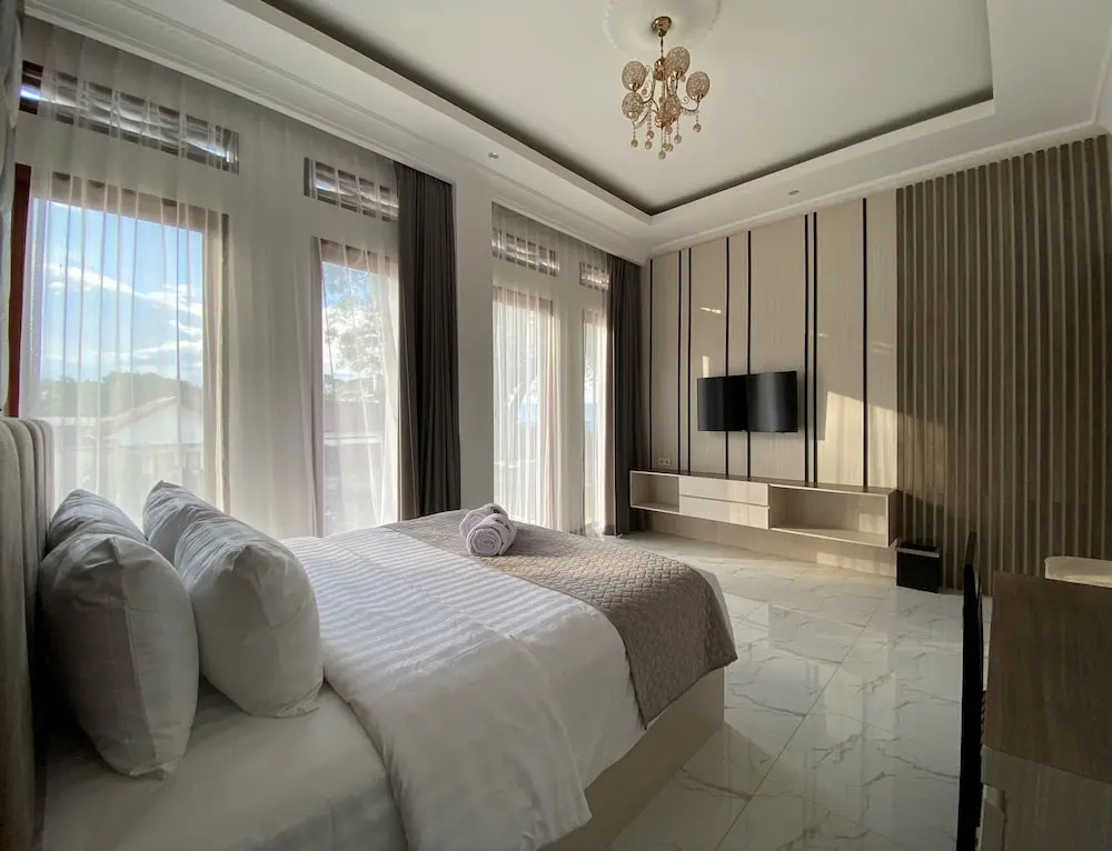 Toba Retreat Mansion And Villas
