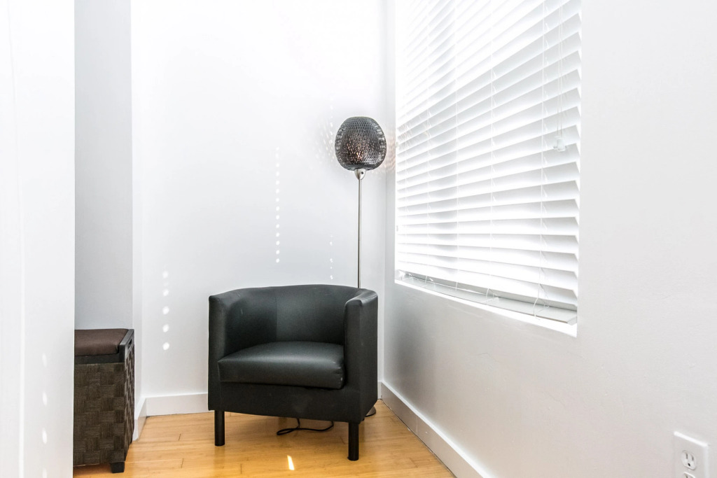 Gorgeous & Perfectly Located Apartment Sleeps 5 in the Heart of South Beach!!!