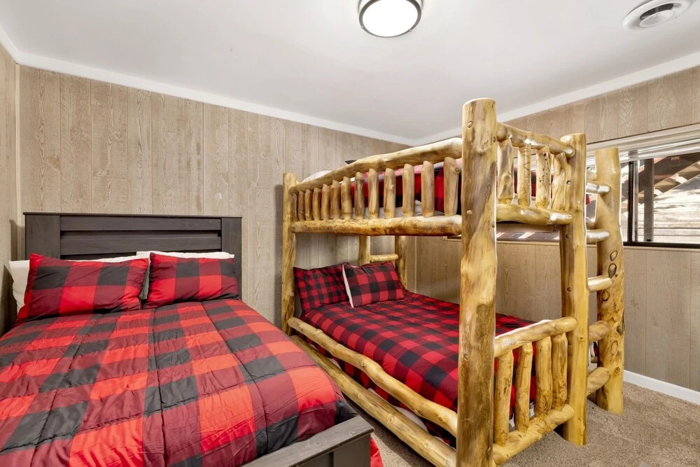 2160-the Malabear Cabin 4 Bedroom Home by RedAwning