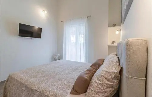 Four-Bedroom Holiday Home in Radeki Polje