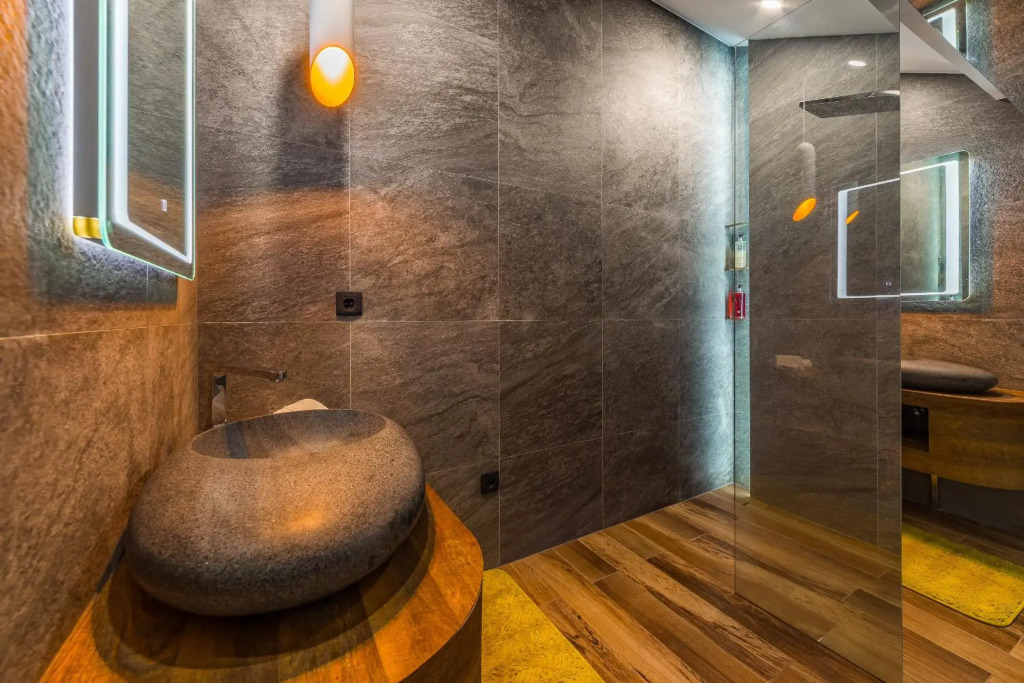 La Vela Luxury