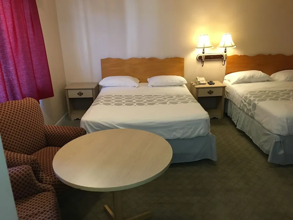 Dixie Plaza Hotel
