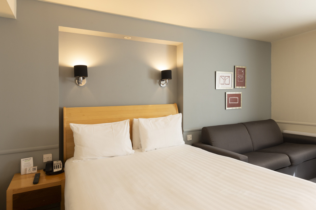 Holiday Inn Brentwood by IHG
