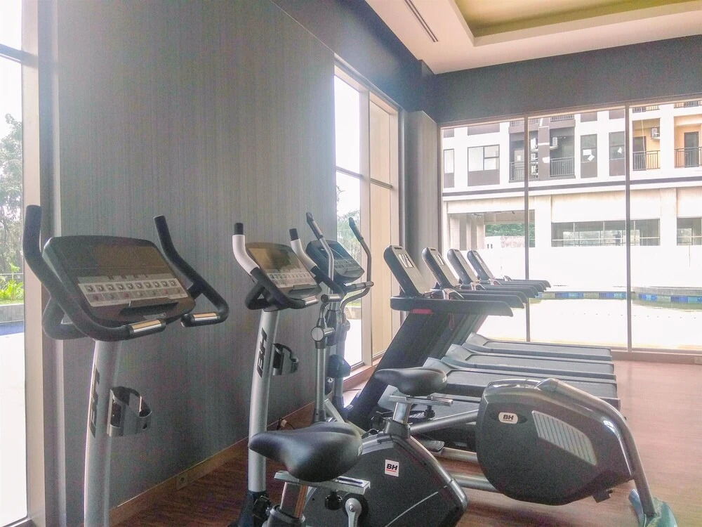 Cozy Living And Homey Studio Transpark Cibubur Apartment