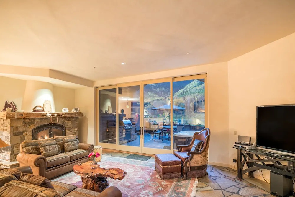 Rivercrown 7 by Exceptional Stays