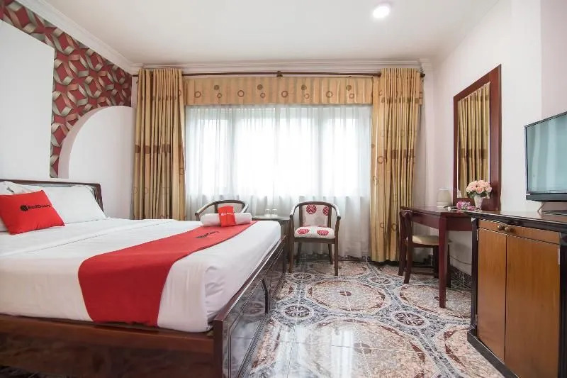 Reddoorz @ Thu Khoa Huan Street