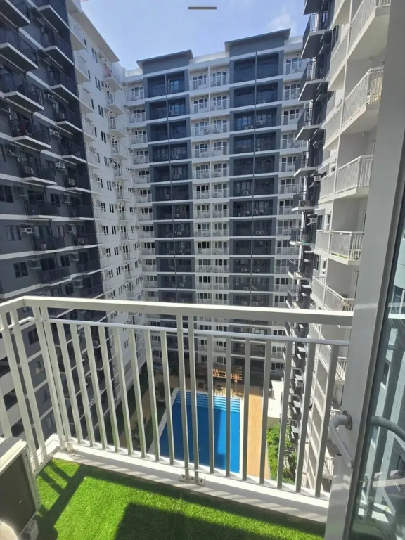 Stylish Condo Room in Iloilo City With Shared Pool