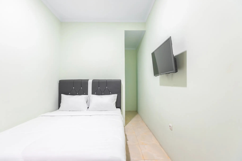 Mahkota Sivali near Soekarno Hatta Airport Mitra RedDoorz