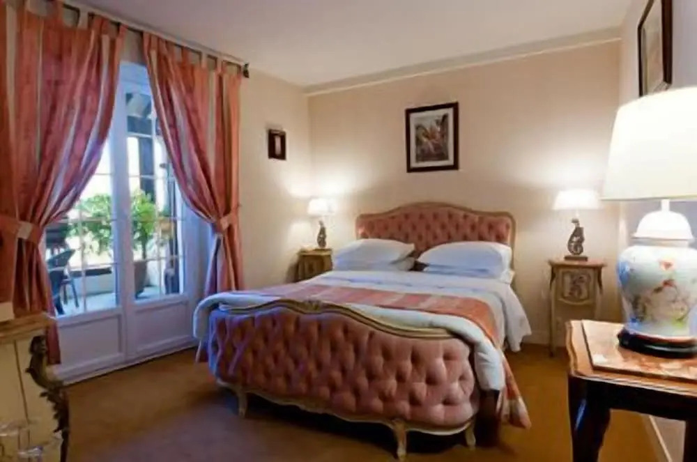 LOGIS - Hôtel & Restaurant Le Gonfalon