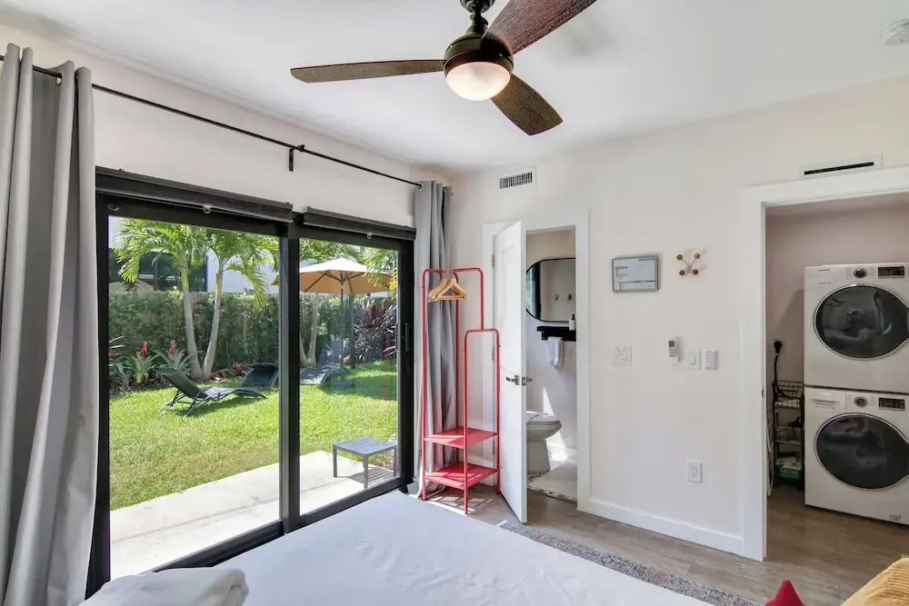 5BR Sleeps 14 w/ In-law Suite & Bbq!