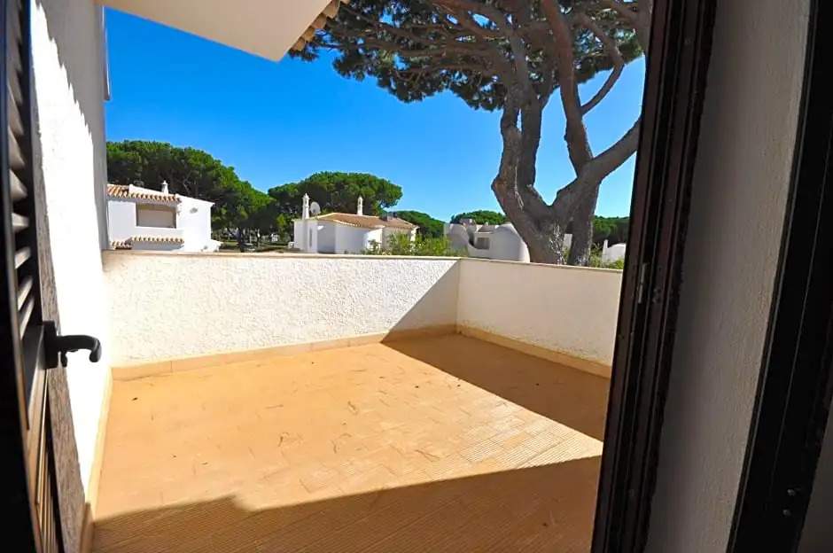 Private Pool Villa Walking Distance to Local Amenities