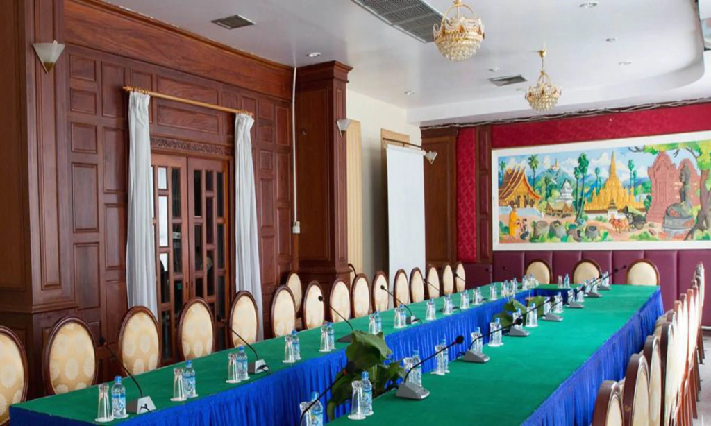 Angkham Hotel
