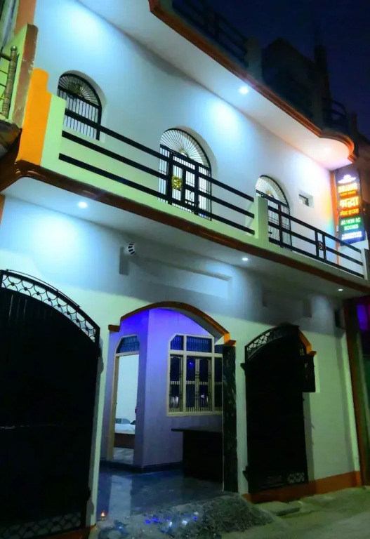 Shraddha Guest House Luxury Stay in Ayodhya
