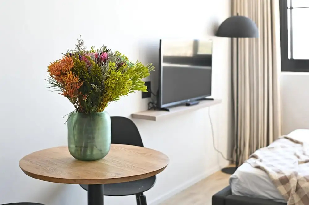 Modern Apt Co-working East City