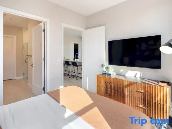Luxury 2BR Apt + Work-From-Home Space