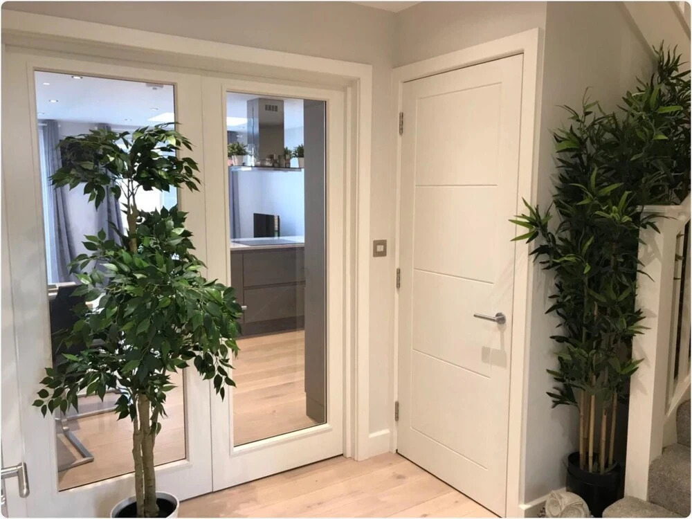 Villa With 3 Bedrooms in Isleworth